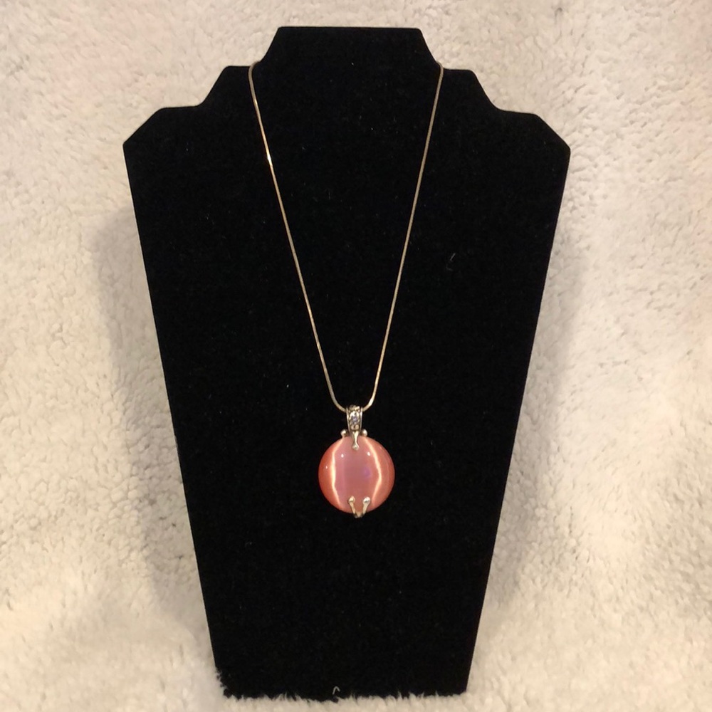 Pendant with chain
